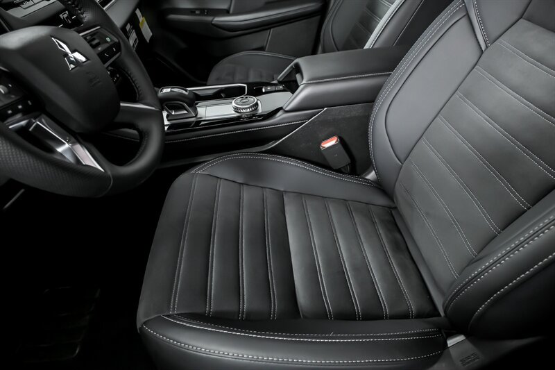 New 2025 Mitsubishi Outlander SE AWD/4WD image 12