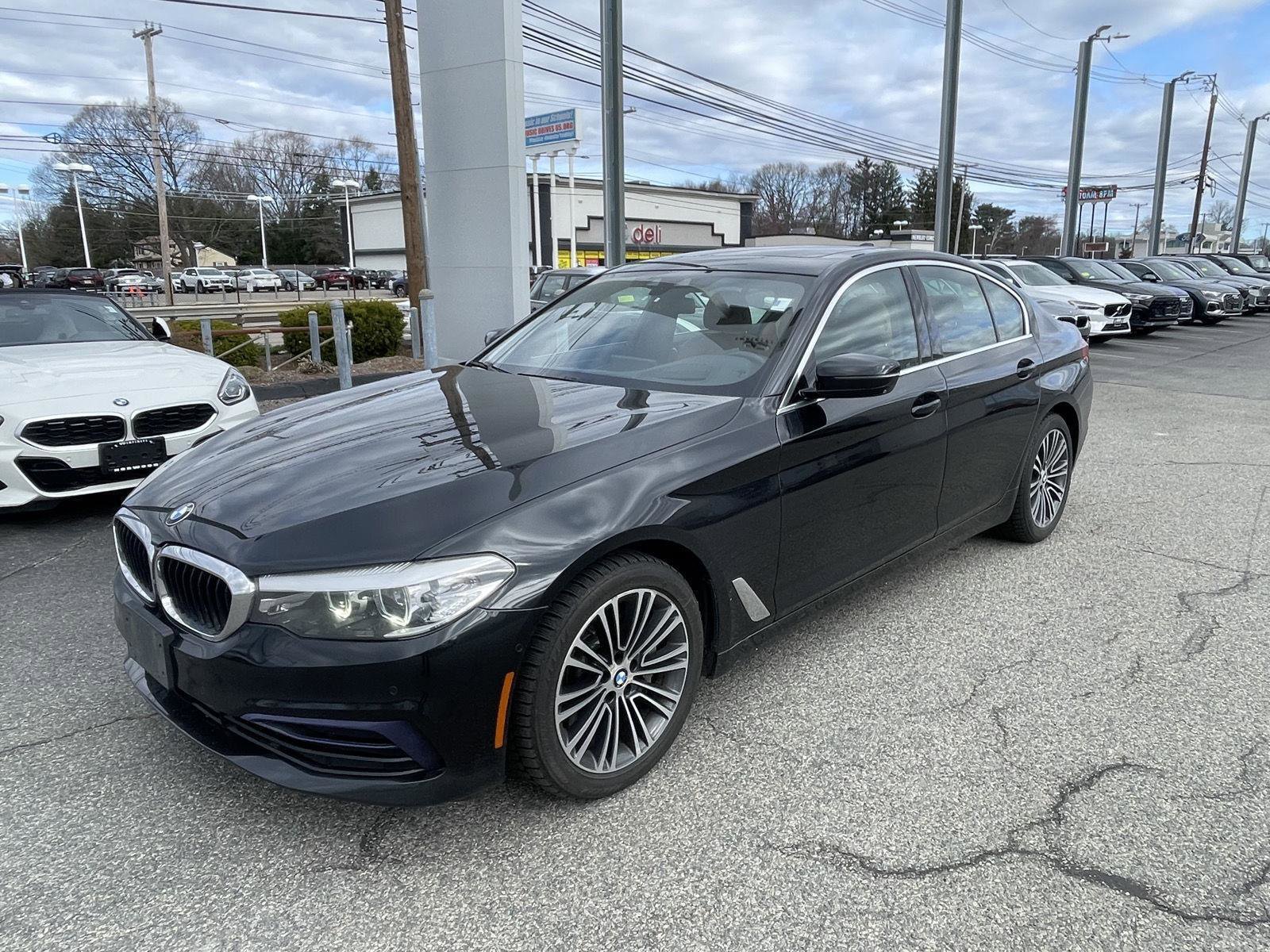 Used 2019 BMW 540i xDrive w/ Premium Package image 4