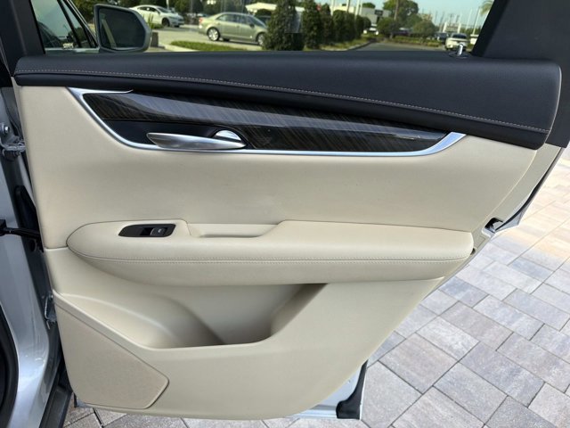 Used 2018 Cadillac XT5 FWD image 22