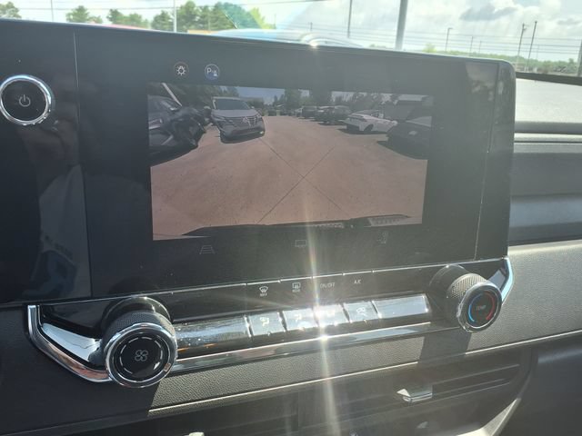 Used 2024 Chevrolet Colorado Trail Boss w/ Advanced Trailering Package AWD/4WD image 9