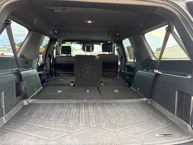 Used 2020 Ford Expedition Max XLT w/ Equipment Group 202A AWD/4WD image 18