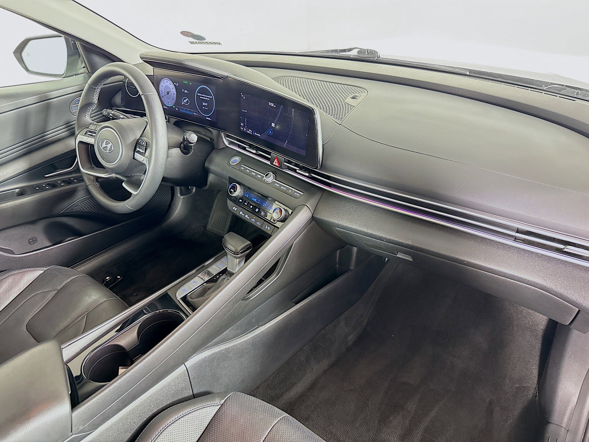 Used 2022 Hyundai Elantra Limited FWD image 37