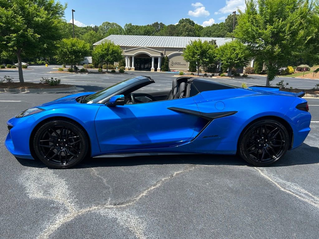 Used 2024 Chevrolet Corvette Z06 RWD image 26