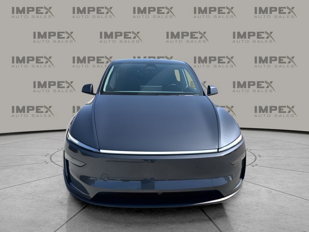 Used 2026 Tesla Model Y Long Range RWD image 8