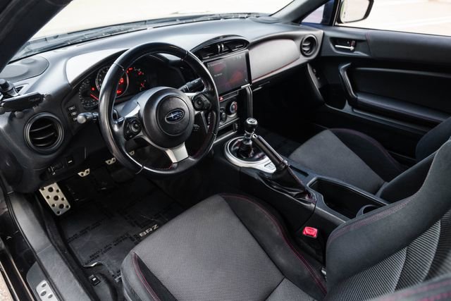 Used 2017 Subaru BRZ Premium image 2