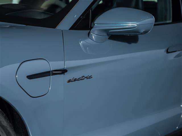 New 2026 Porsche Taycan GTS image 13