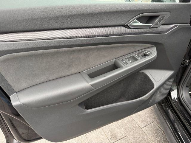 New 2026 Volkswagen GTI SE FWD image 8