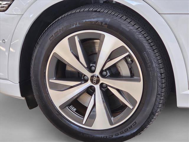 Certified 2024 Audi Q8 e-tron Premium Plus AWD/4WD image 9