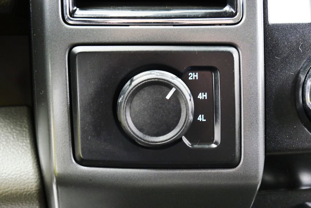 Used 2020 Ford F250 XLT w/ XLT Premium Package image 28