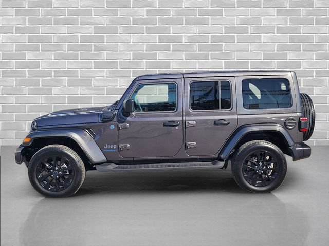 Used 2025 Jeep Wrangler Unlimited Sahara AWD/4WD image 9