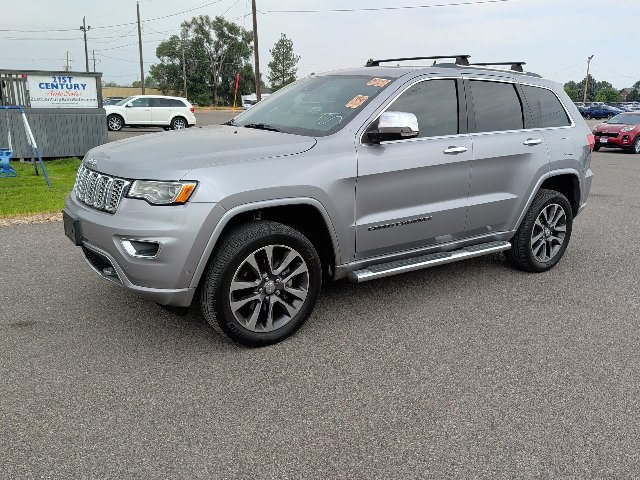 Used 2017 Jeep Grand Cherokee Overland w/ Jeep Active Safety Group AWD/4WD image 1