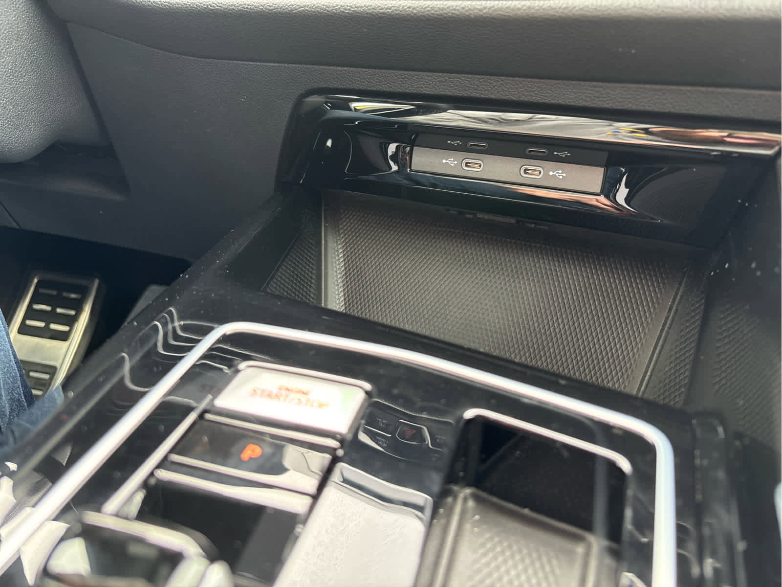 Certified 2023 Volkswagen GTI 40th Anniversary Edition image 30