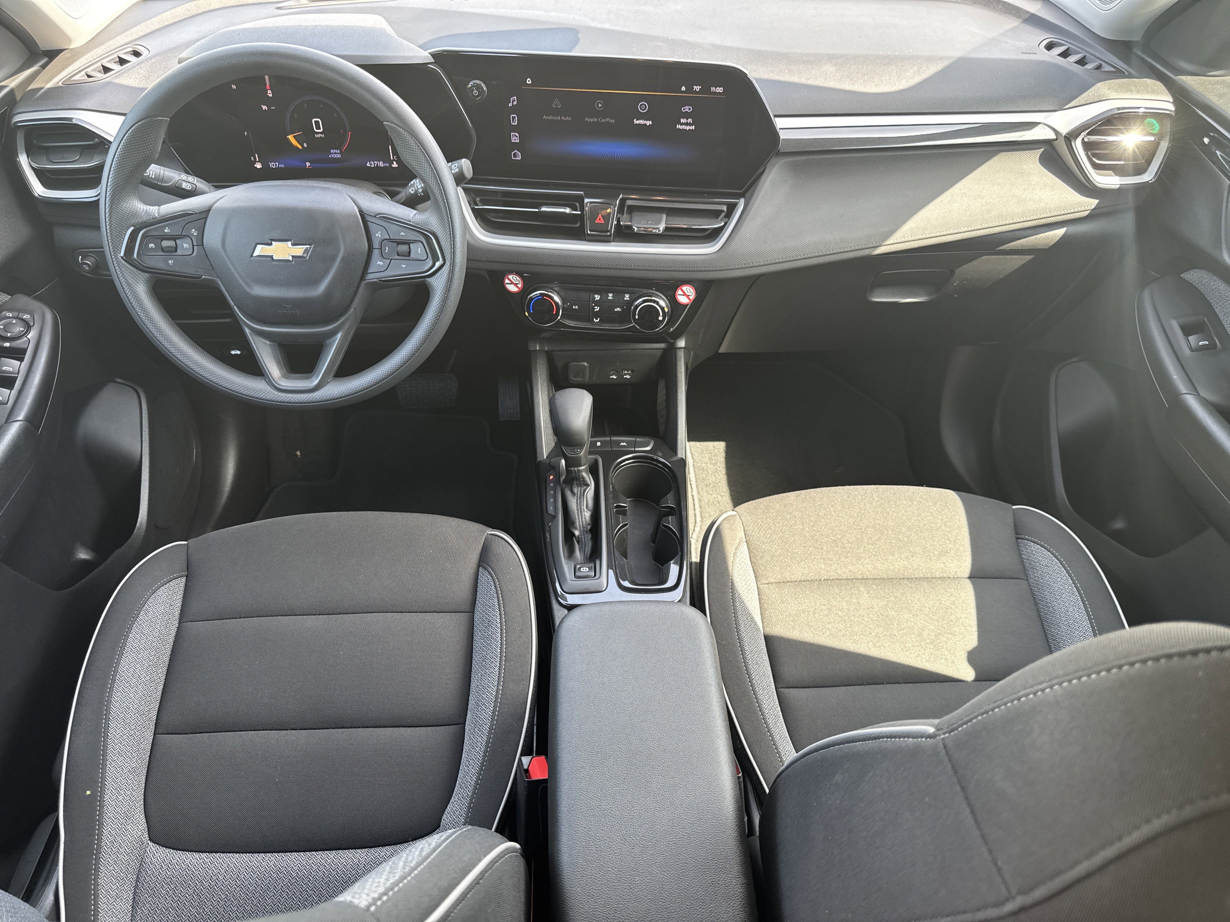 Used 2025 Chevrolet TrailBlazer LT FWD image 23