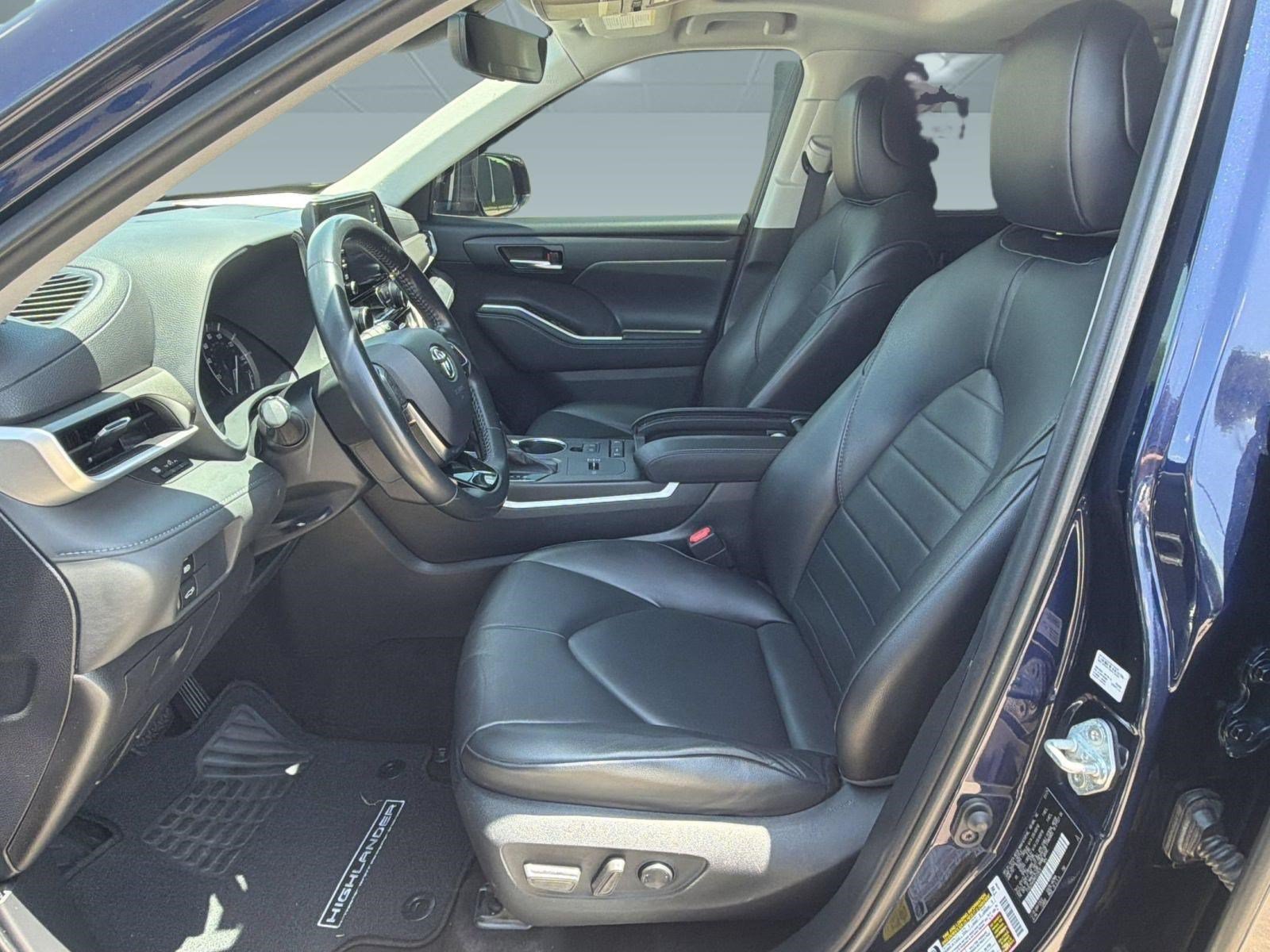 Used 2021 Toyota Highlander XLE FWD image 5
