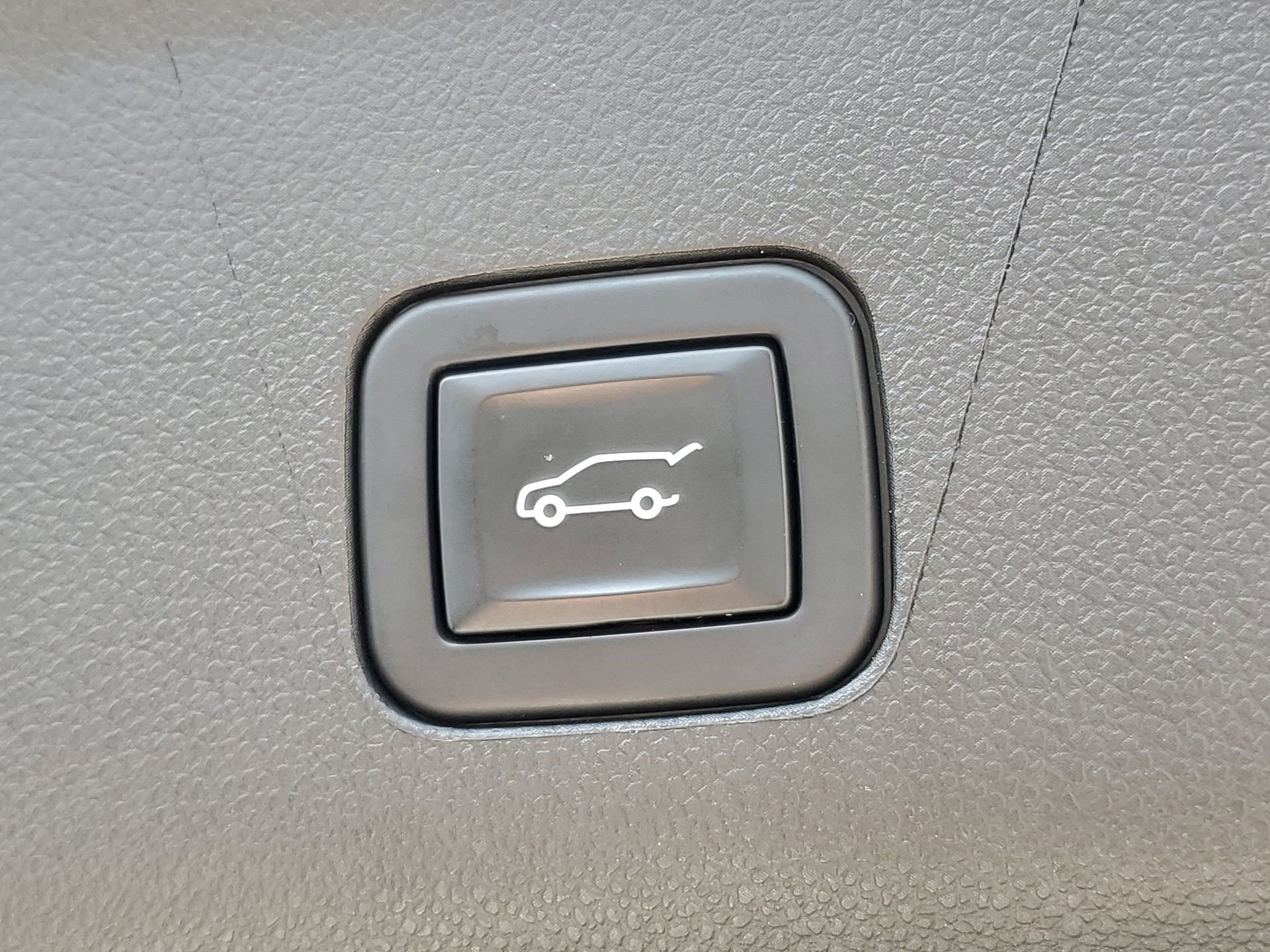 Used 2022 Chevrolet Tahoe High Country image 8