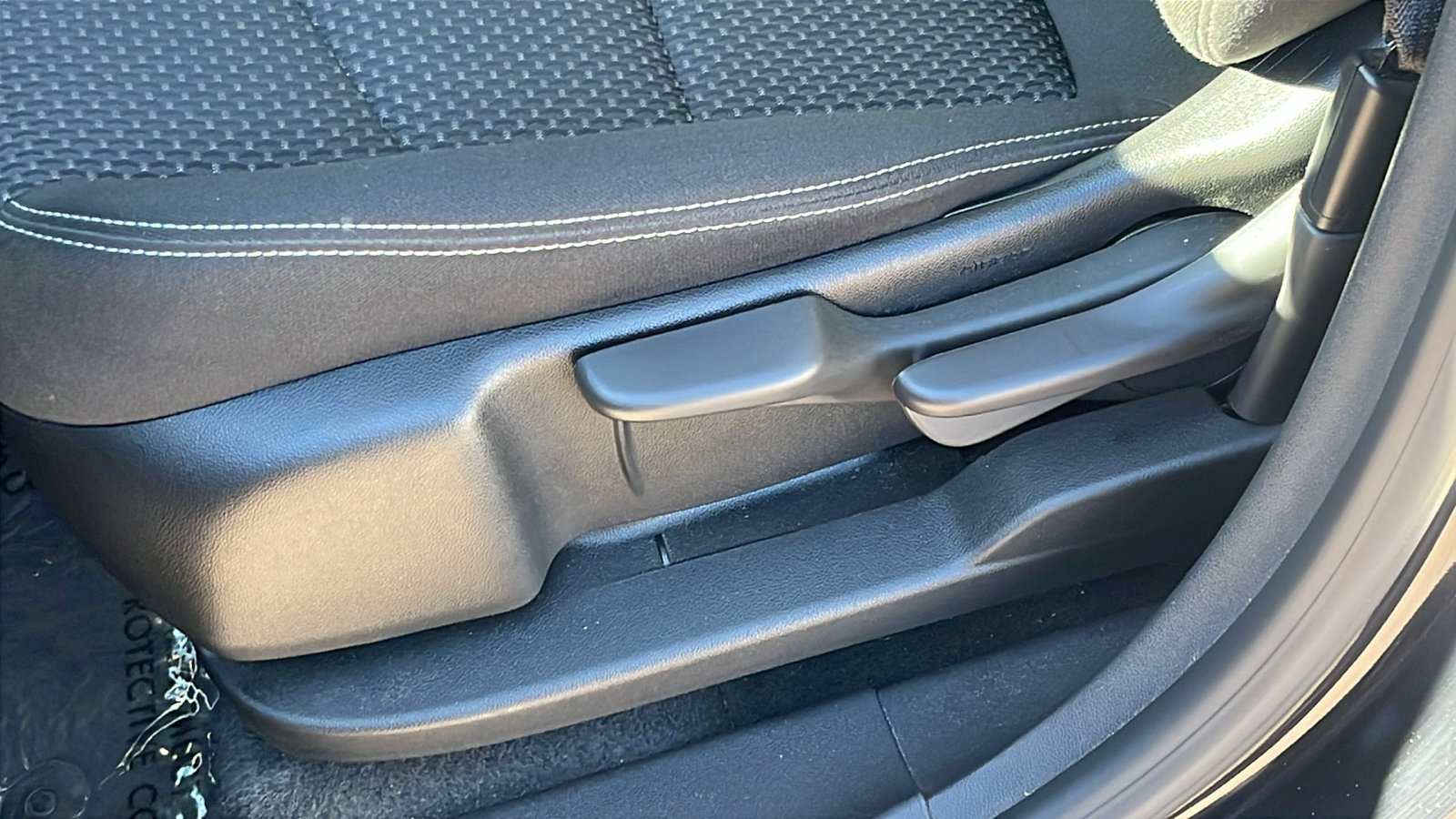 Certified 2024 GMC Terrain SLE image 11