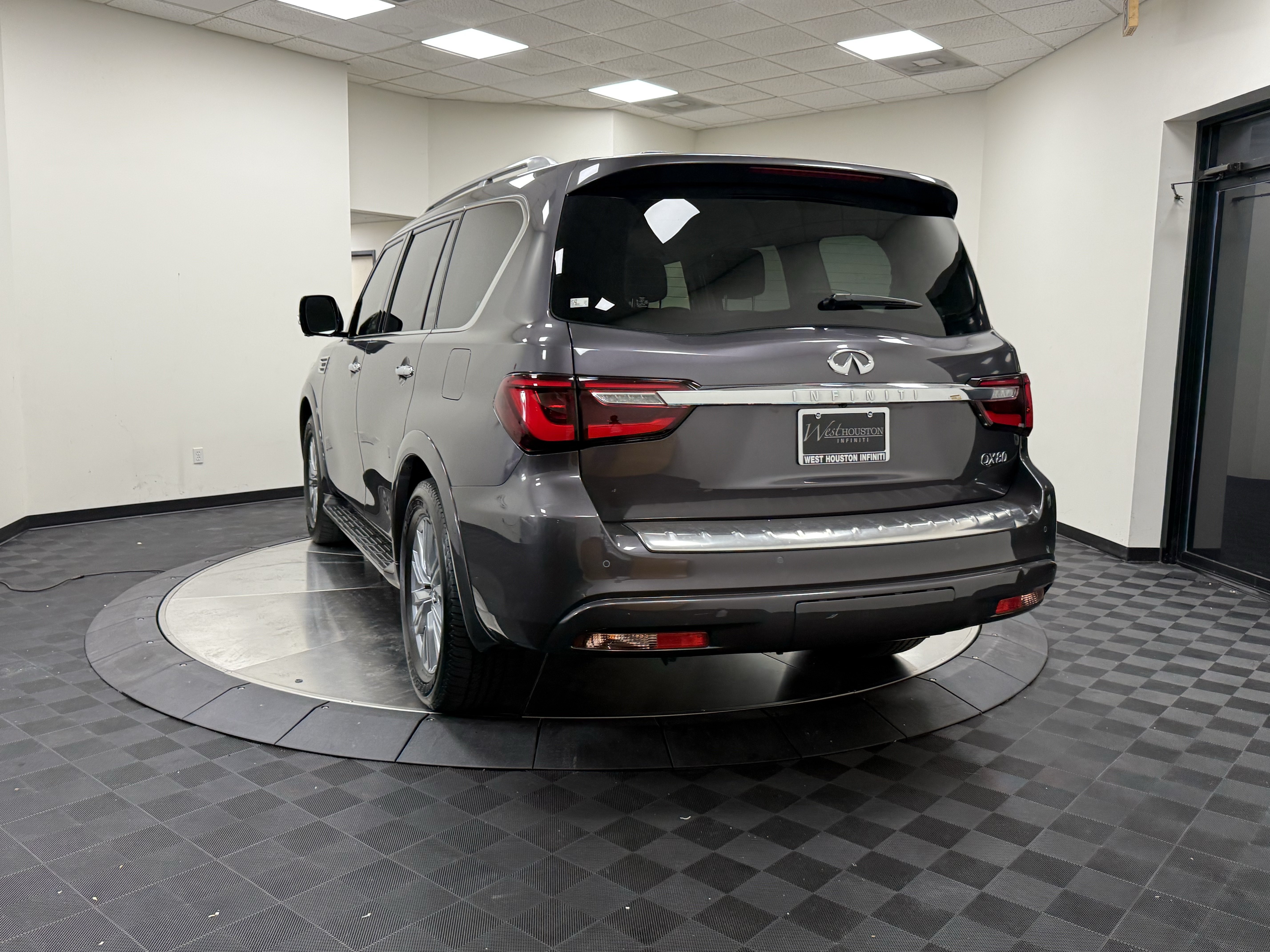 Certified 2023 INFINITI QX80 Luxe w/ Cargo Package RWD image 5