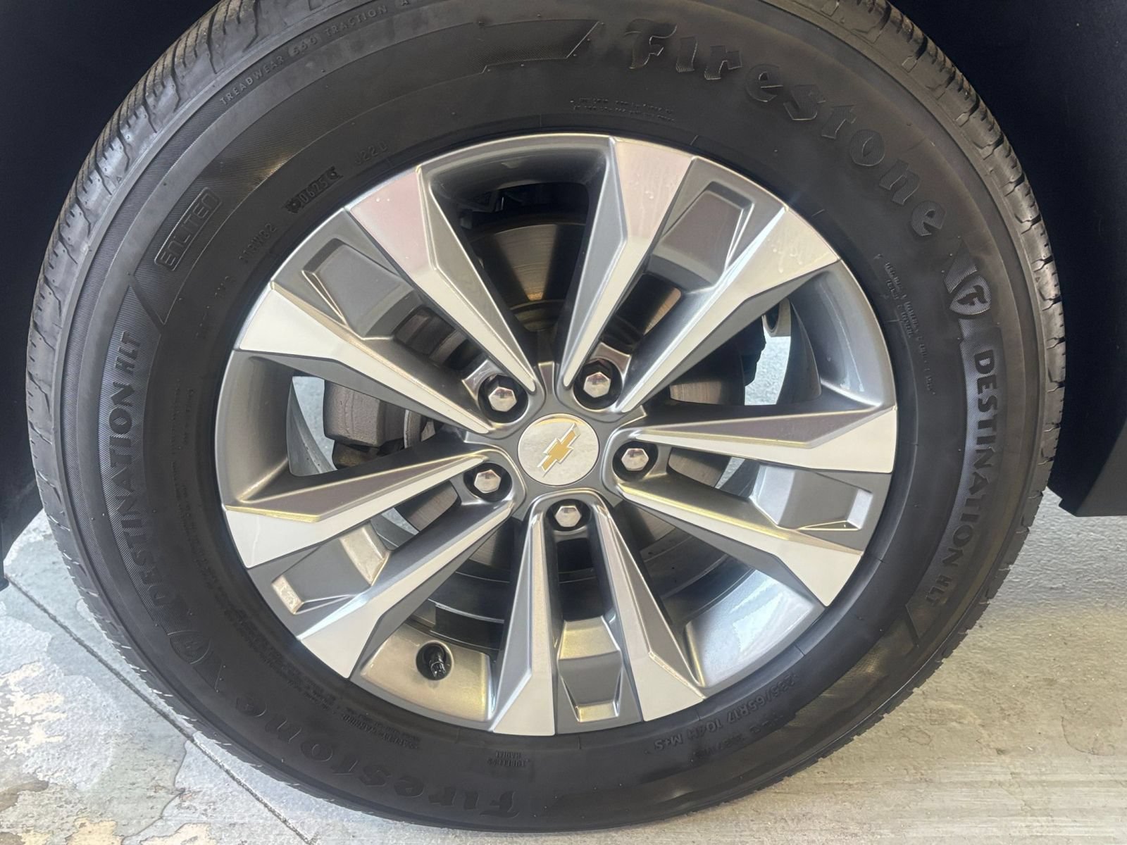 Used 2025 Chevrolet Equinox LT FWD image 30