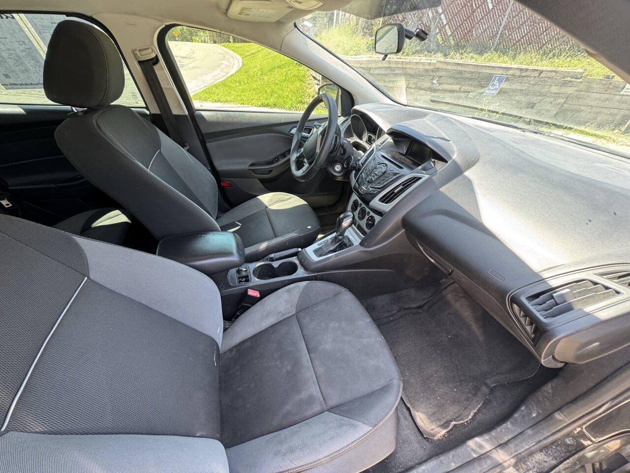 Used 2013 Ford Focus SE FWD image 7