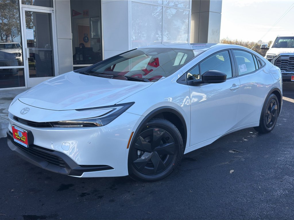 New 2026 Toyota Prius LE image 3