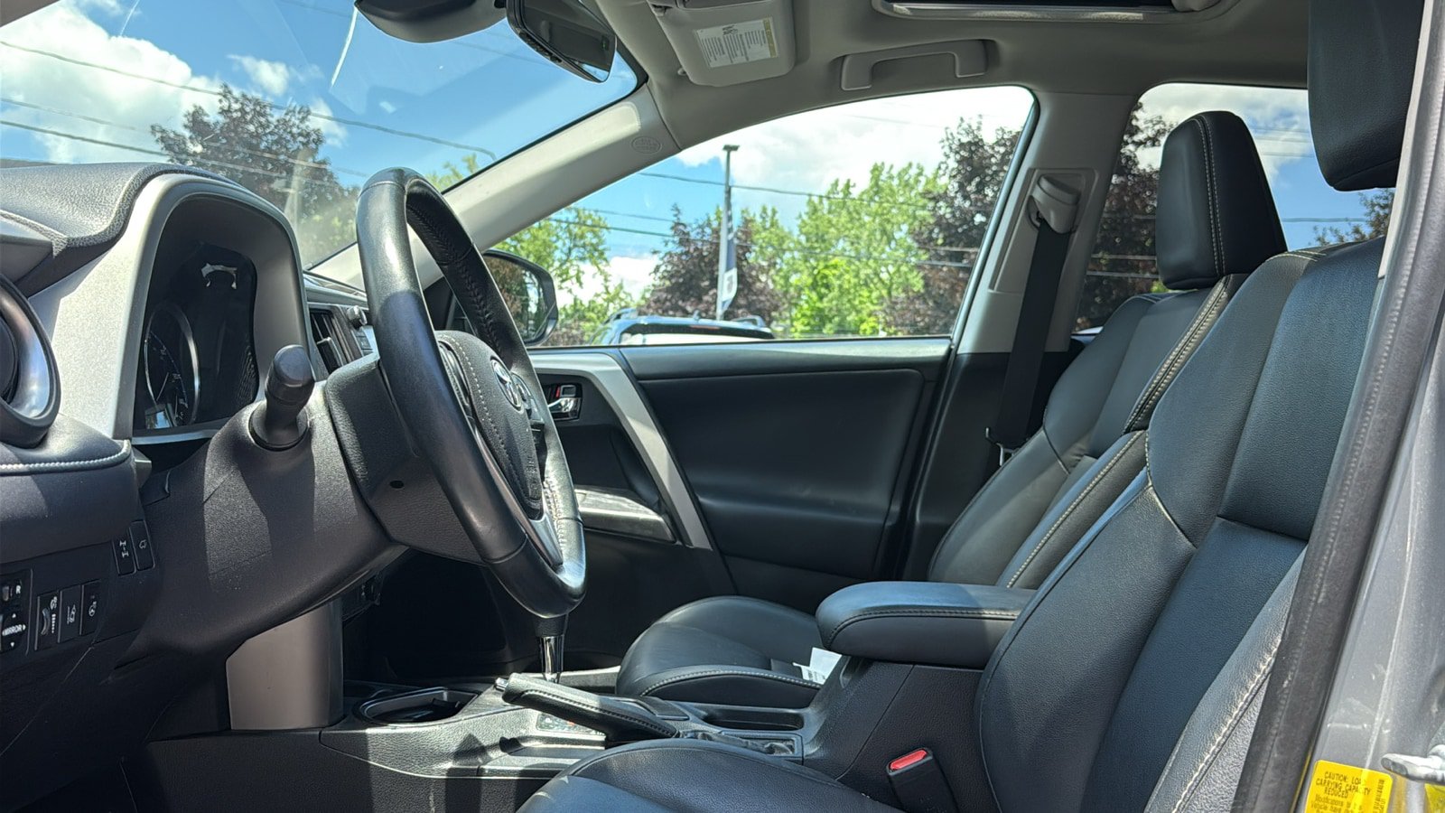 Used 2017 Toyota RAV4 Platinum w/ All Weather Liner Package AWD/4WD image 12