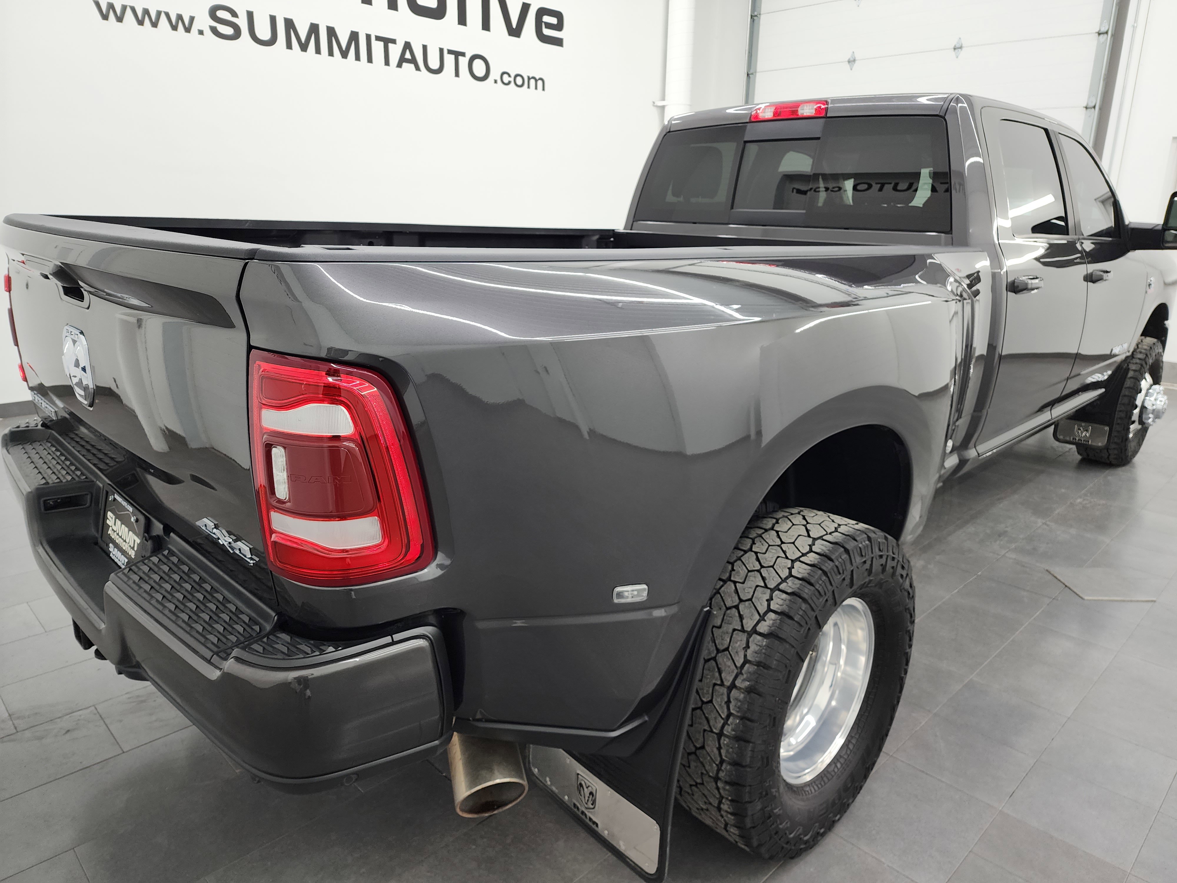 Used 2024 RAM 3500 Laramie w/ Safety Group image 4
