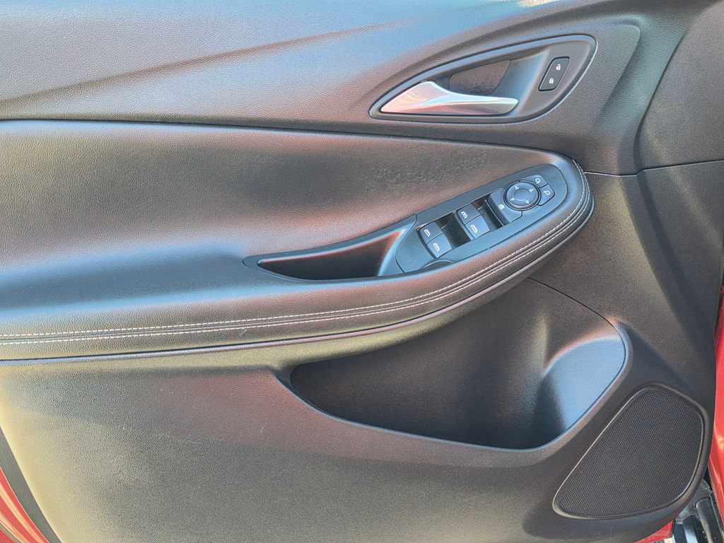 Used 2024 Buick Encore GX Sport Touring image 12