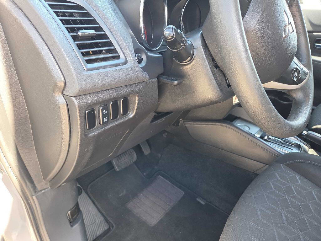 Used 2021 Mitsubishi Outlander Sport ES image 25