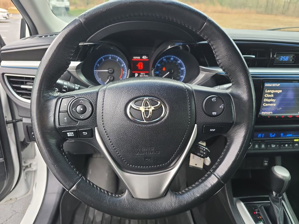 Used 2015 Toyota Corolla L image 17