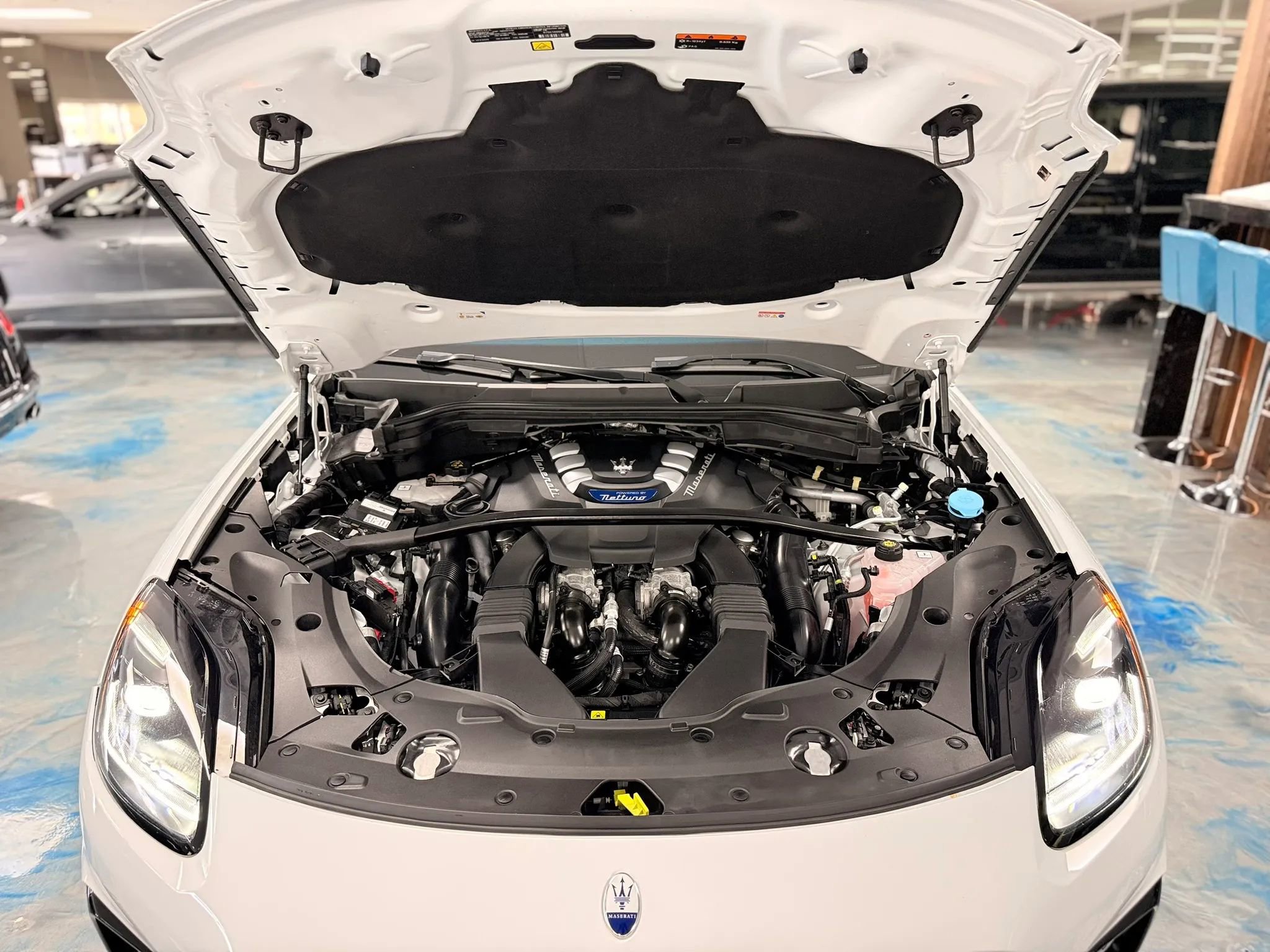 Used 2023 Maserati Grecale Trofeo image 10