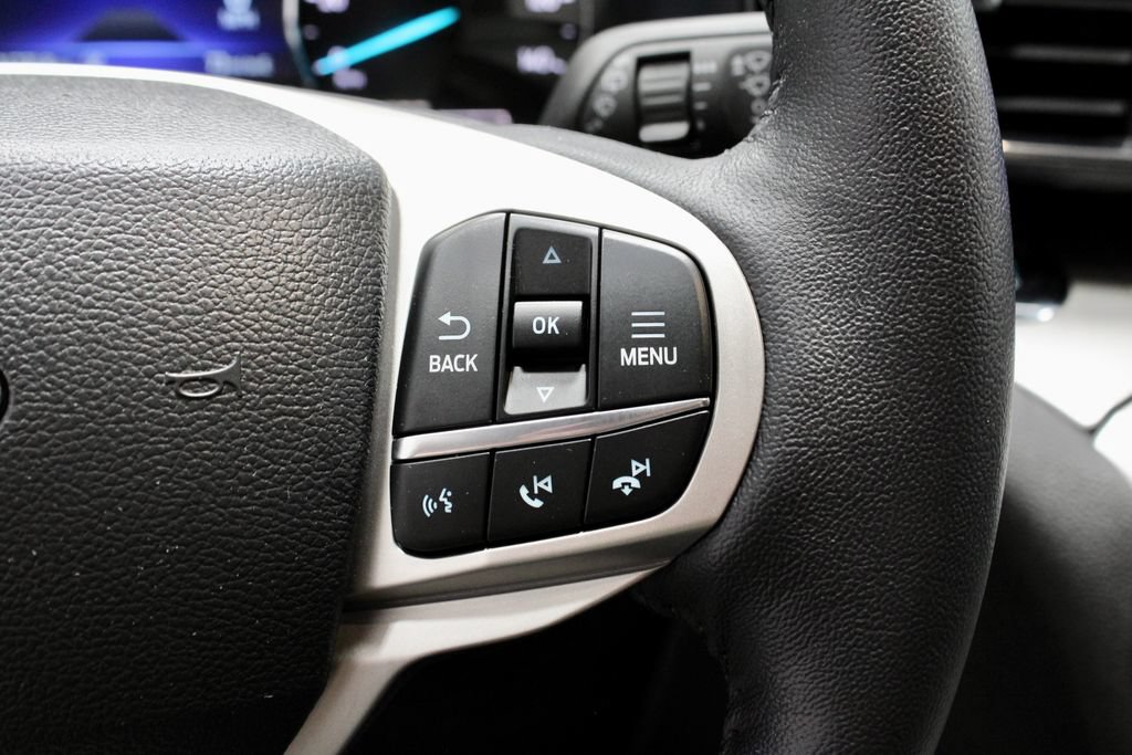 Used 2024 Ford Explorer XLT w/ Equipment Group 202A AWD/4WD image 30
