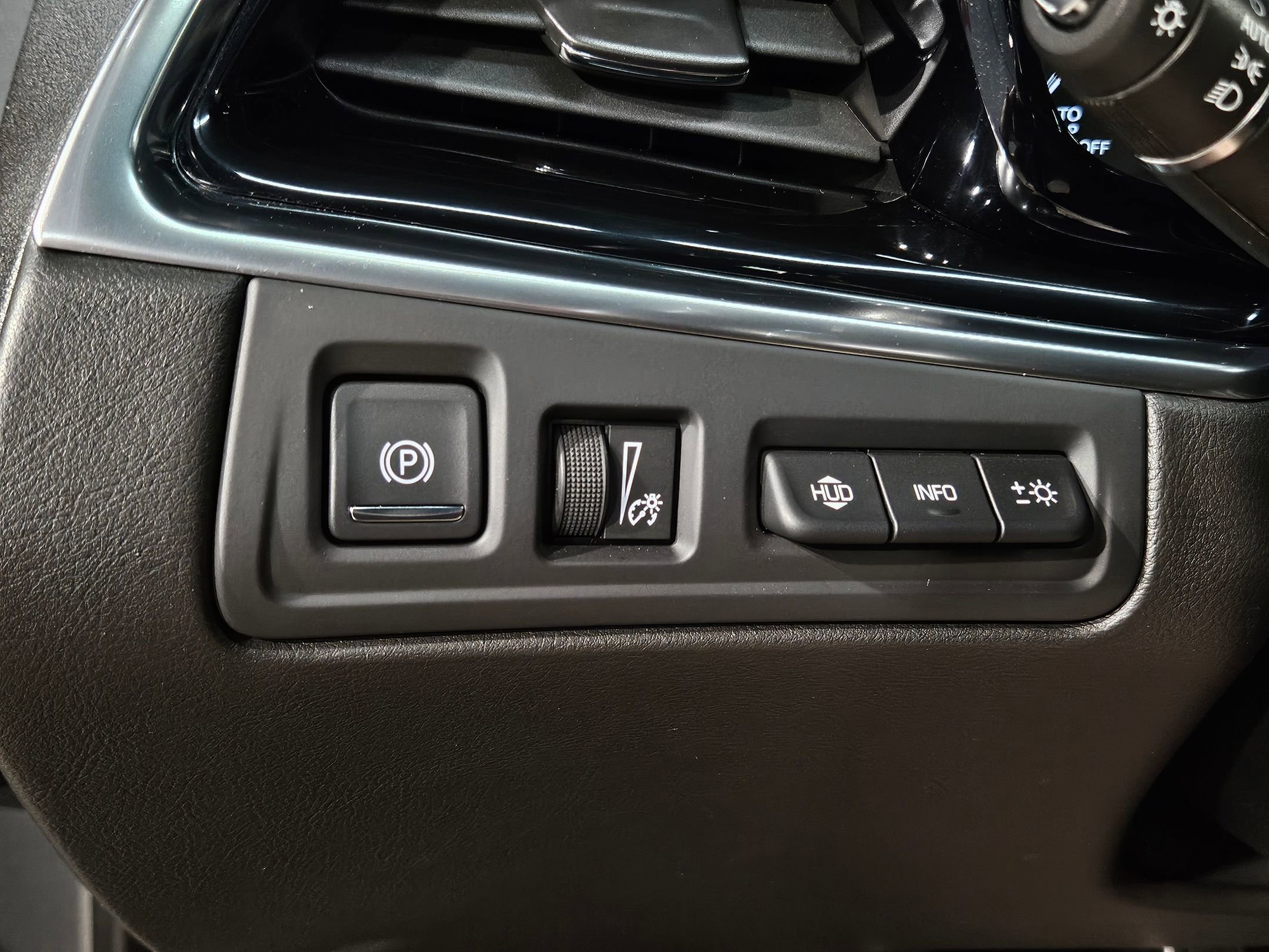 Used 2020 Cadillac XT6 Sport w/ Platinum Package image 27