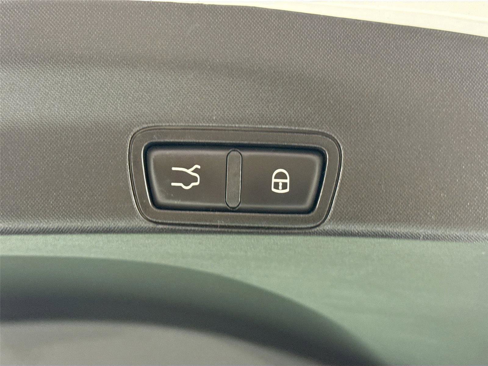 Used 2024 Alfa Romeo Stelvio Veloce image 41