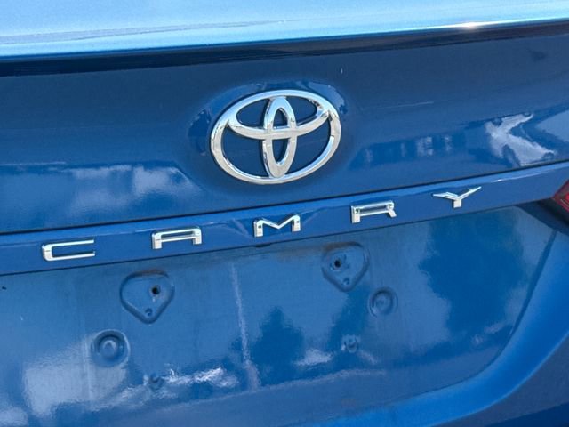 Used 2018 Toyota Camry SE w/ Moonroof Package FWD image 17