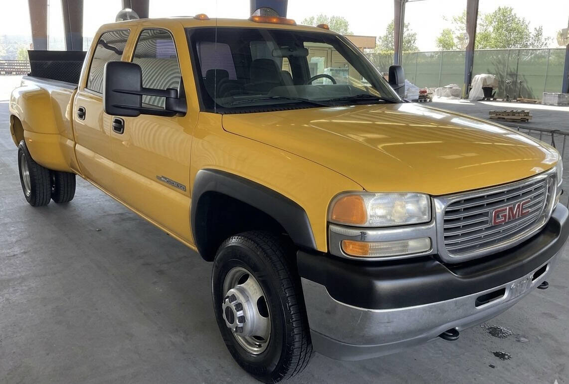 Used 2001 GMC Sierra 3500 SL image 1