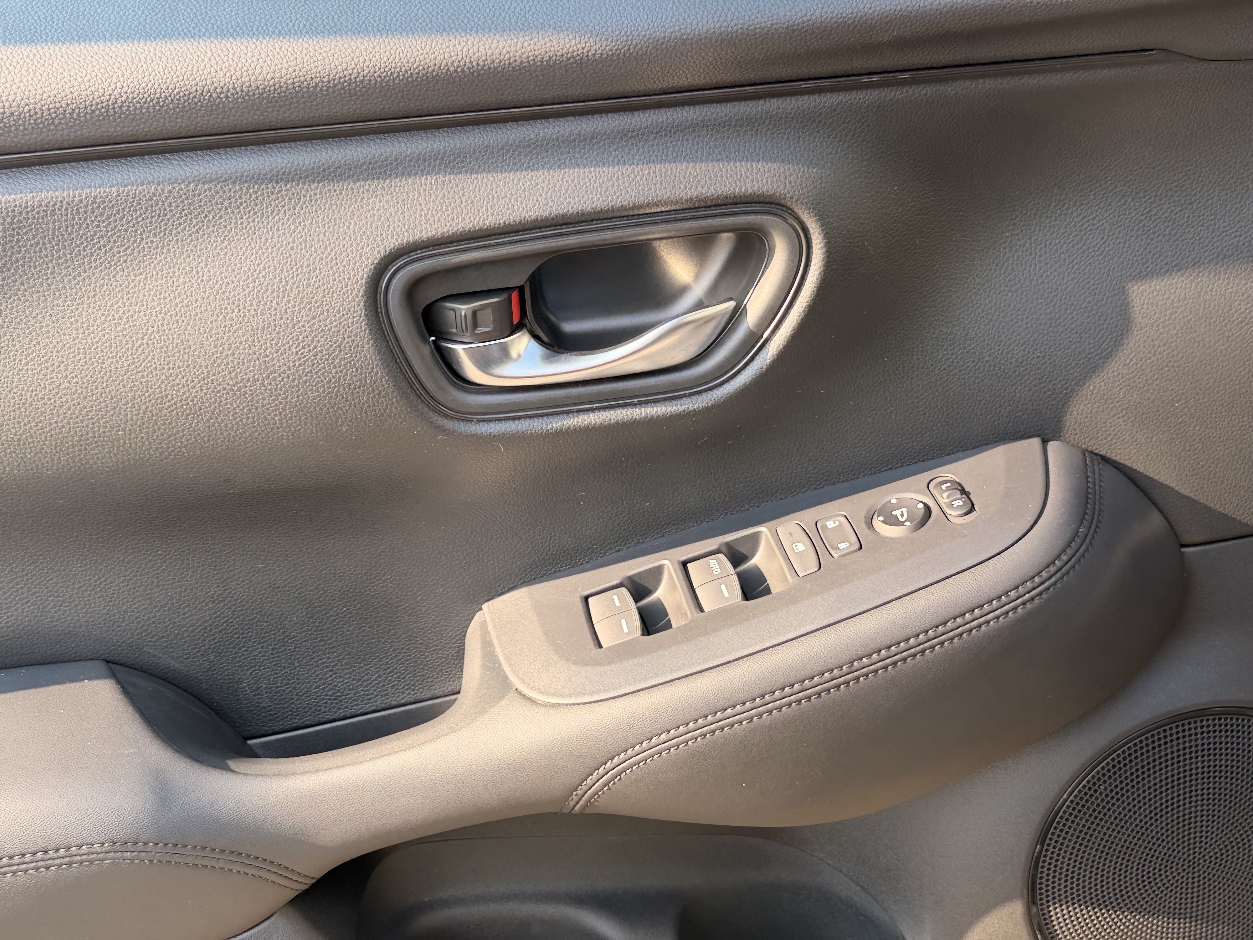 Certified 2024 Honda HR-V LX image 11