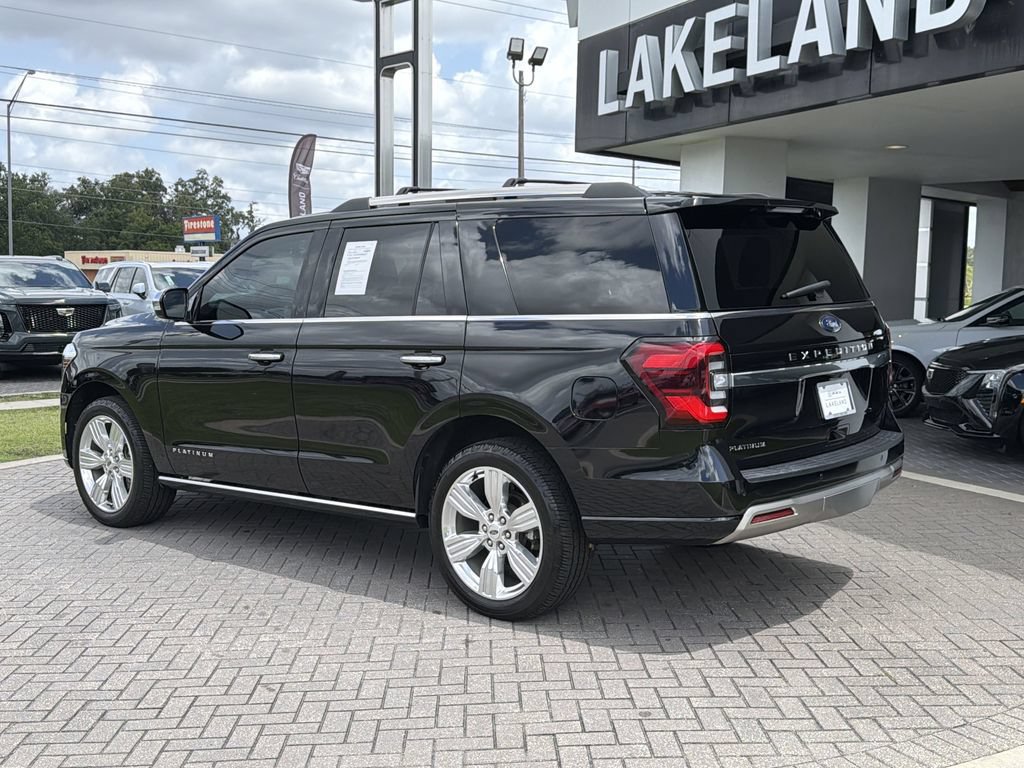 Used 2024 Ford Expedition Platinum RWD image 4