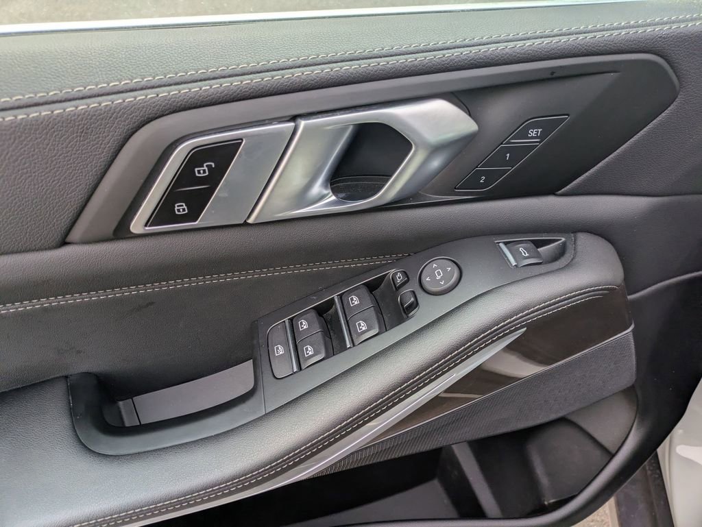 Used 2023 BMW X5 xDrive40i w/ Premium Package image 10