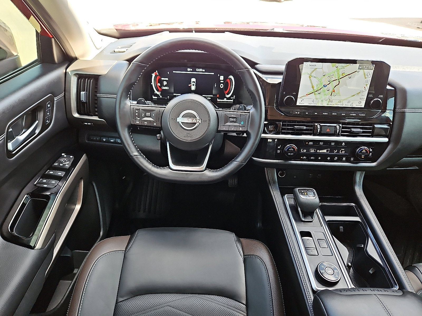 Used 2025 Nissan Pathfinder Platinum image 9