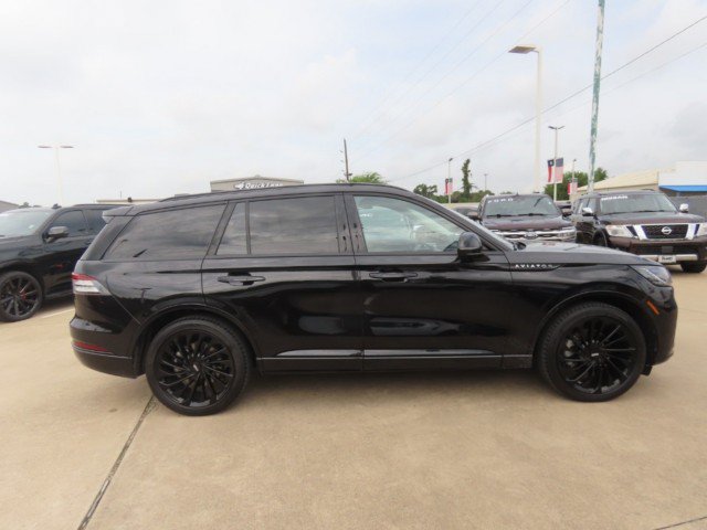 Used 2026 Lincoln Aviator Reserve AWD/4WD image 8