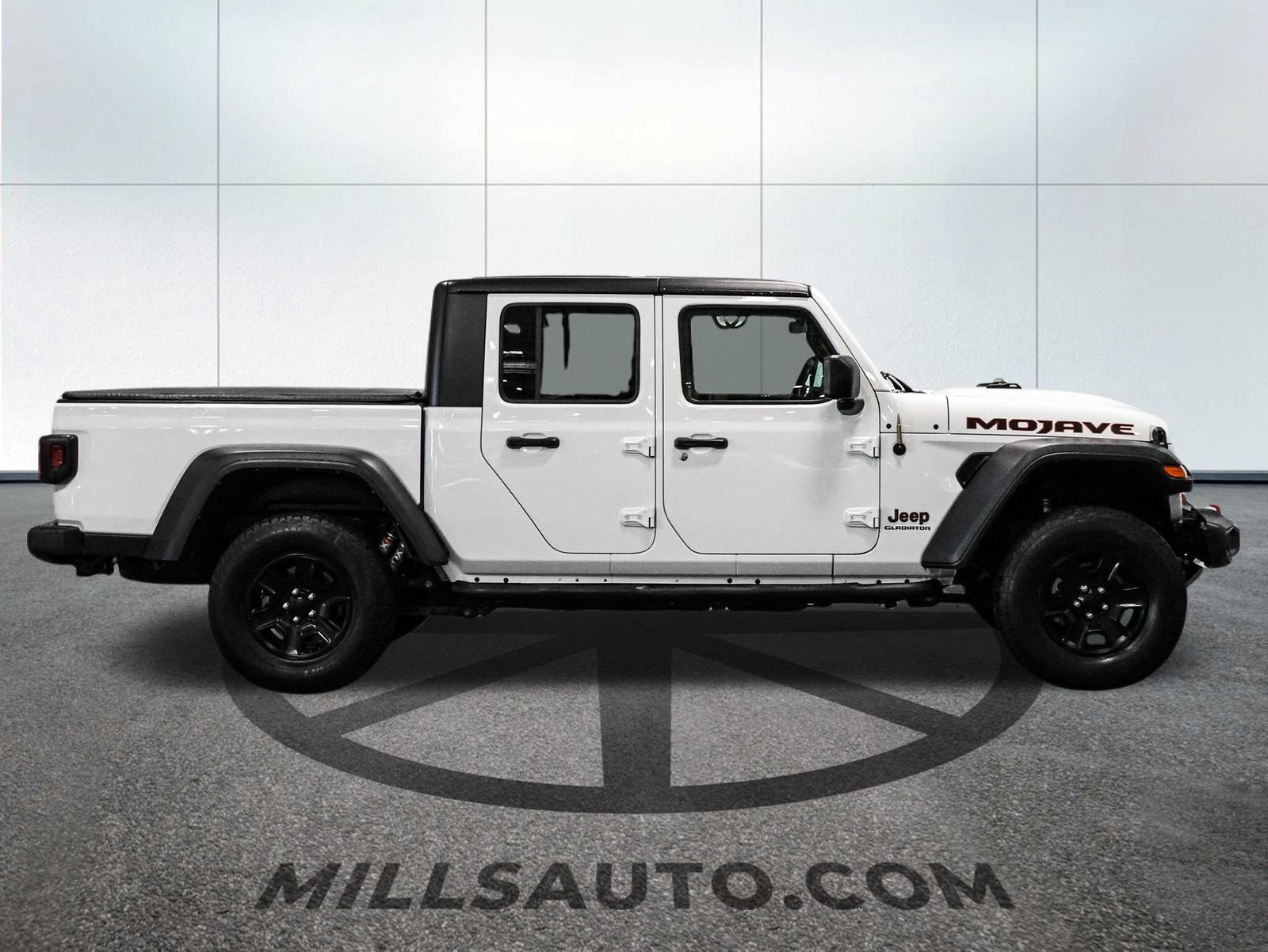 Used 2021 Jeep Gladiator Mojave w/ Trailer Tow Package AWD/4WD image 9