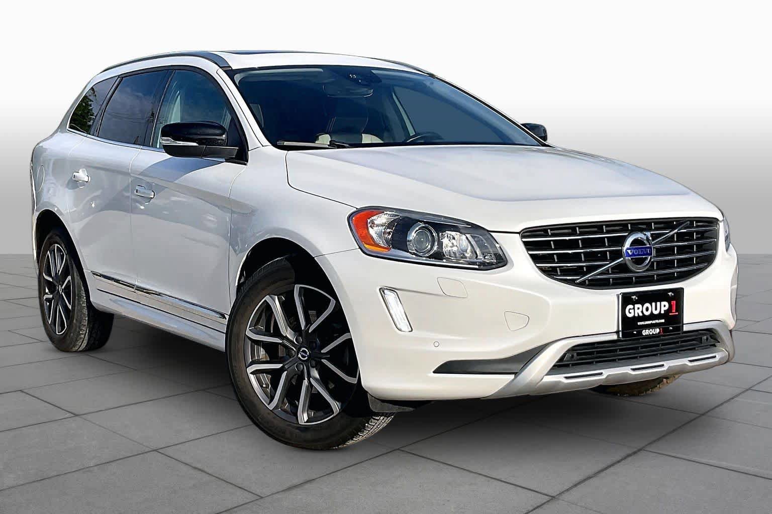Used 2017 Volvo XC60 T6 Dynamic w/ Preferred Option Package AWD/4WD image 3