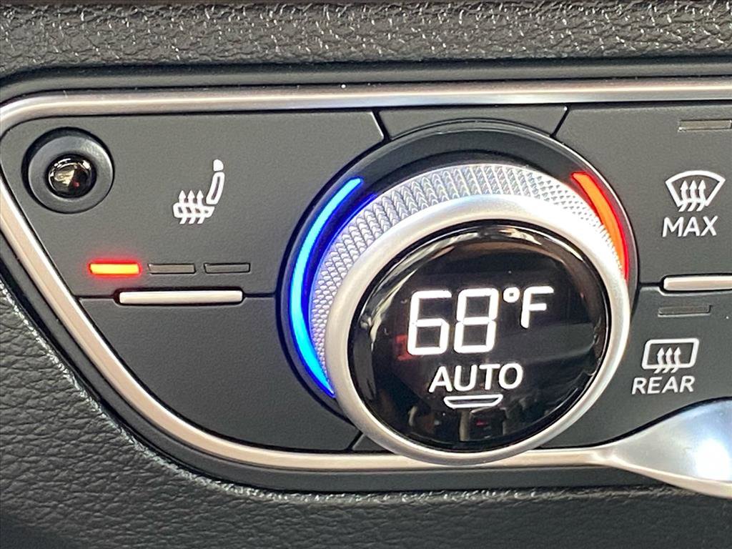 Used 2023 Audi Q5 2.0T Premium w/ Convenience Package image 17