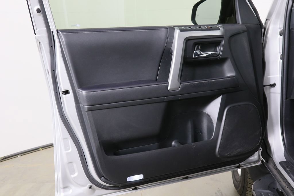 Used 2022 Toyota 4Runner SR5 Premium w/ Moonroof Package image 21