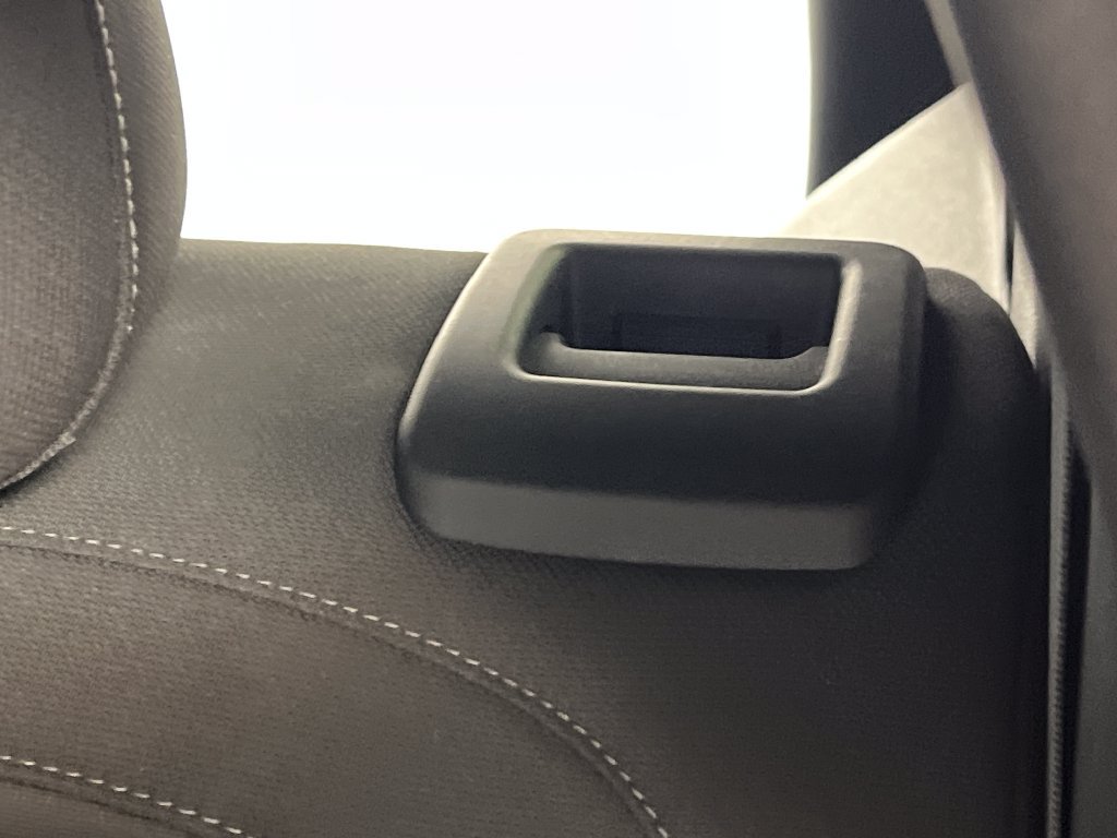 Used 2025 Chevrolet Equinox LT FWD image 18