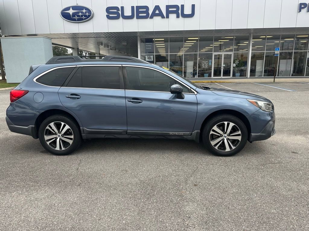 Used 2018 Subaru Outback 2.5i Limited image 2