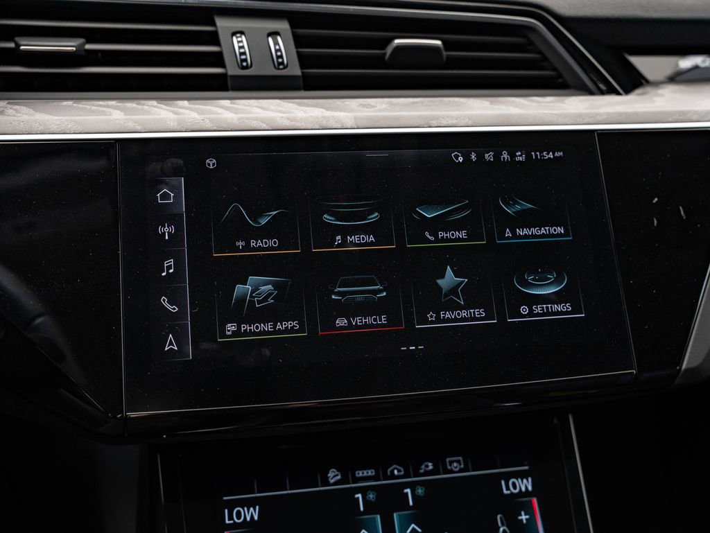 Used 2021 Audi e-tron Premium w/ Convenience Plus Package AWD/4WD image 32