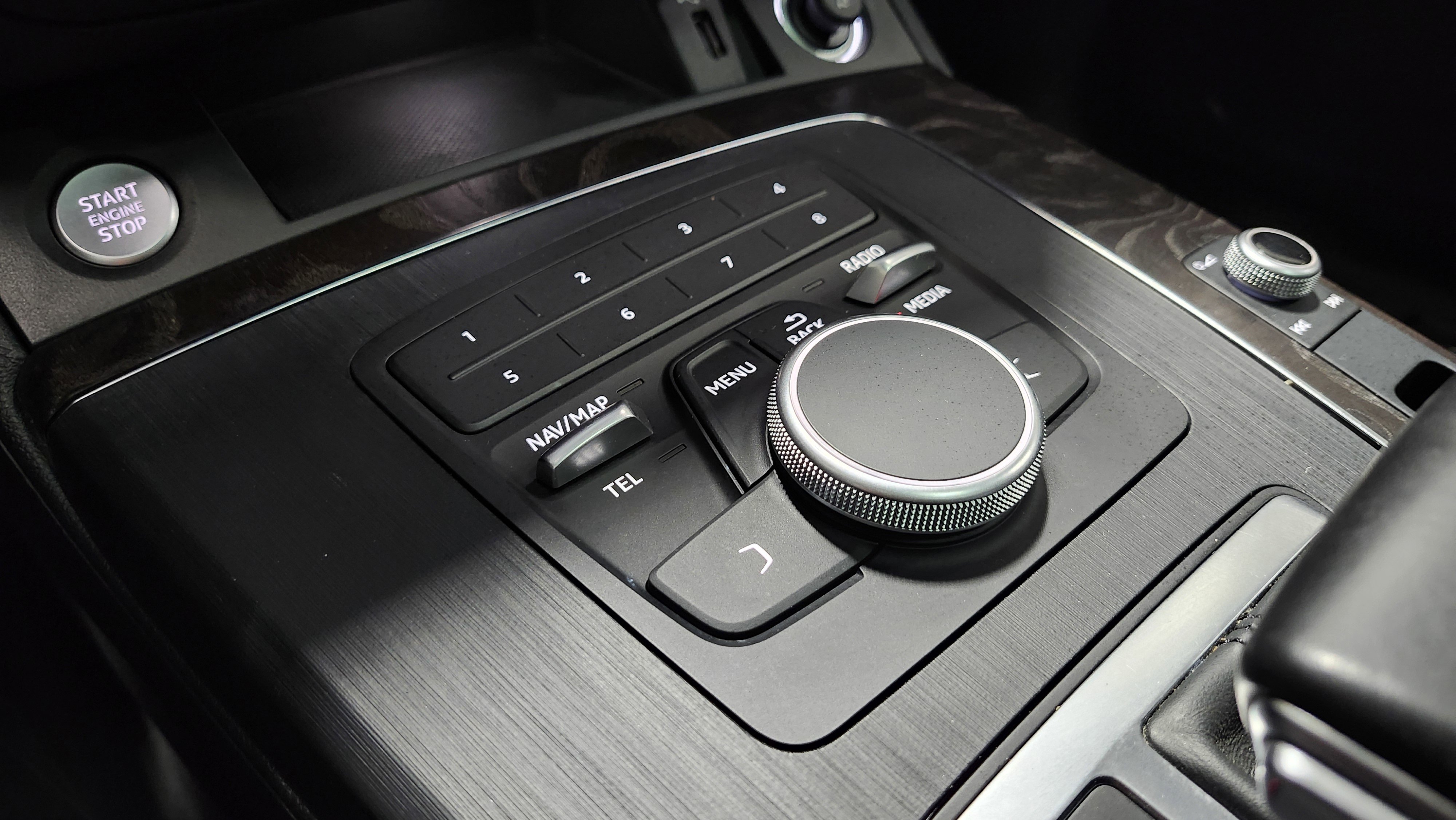 Used 2020 Audi Q5 Premium w/ Convenience Package image 11