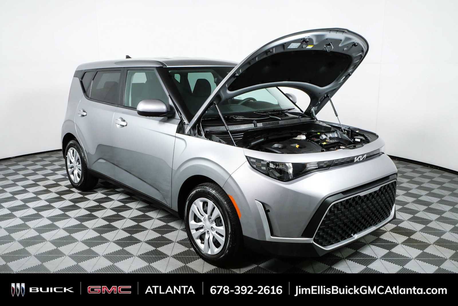 Used 2025 Kia Soul LX FWD image 30
