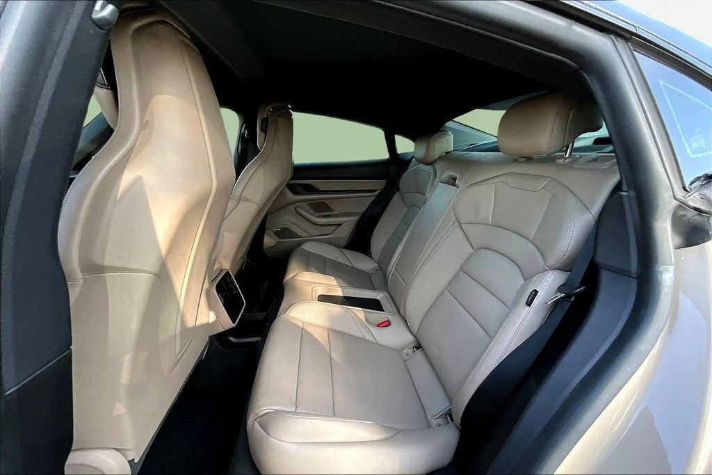 Used 2021 Porsche Taycan image 22